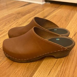 Brown Lotta from Stockholm Clogs with Cinnamon Base